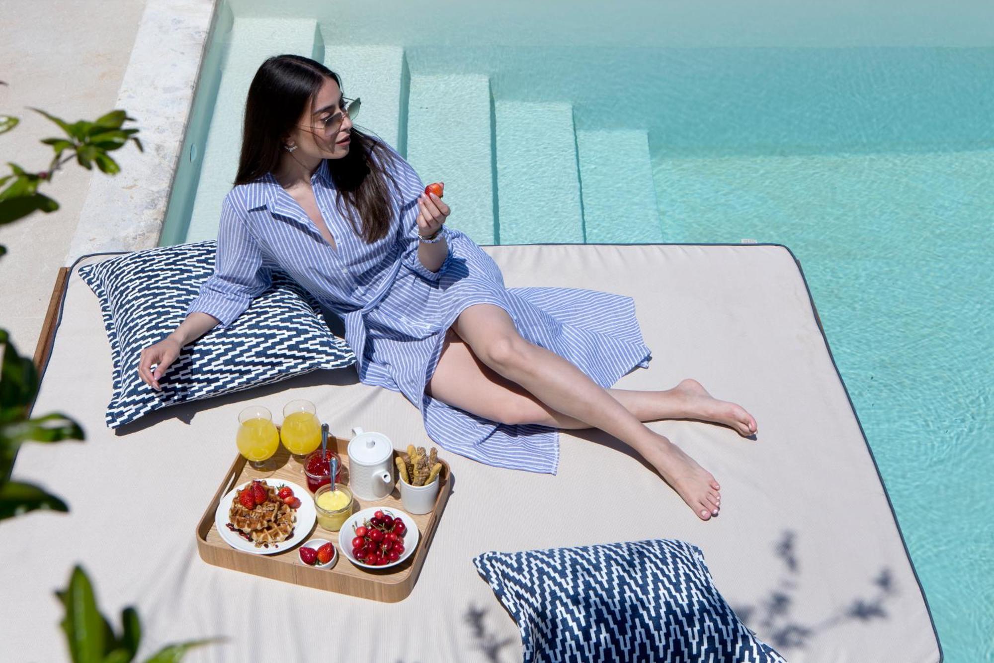 Two Bedroom Panoramic suite Sea View with Private Pool & Hot Tub